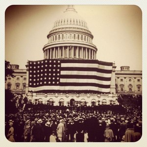 600px-Flickr_-_USCapitol_-_Happy_Flag_Day^_First_Flag_Day_at_Capitol_June_9,_1919,_flag_was_largest_in_world_at_90'x165'